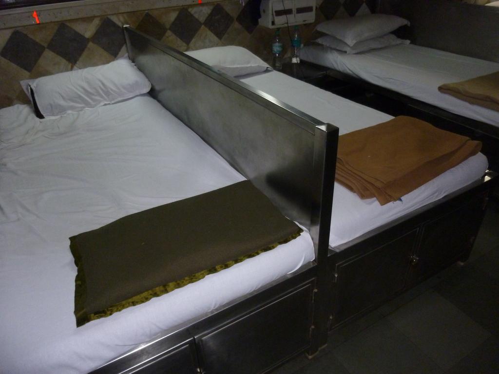 Yadgar Guest House Mumbai Luaran gambar