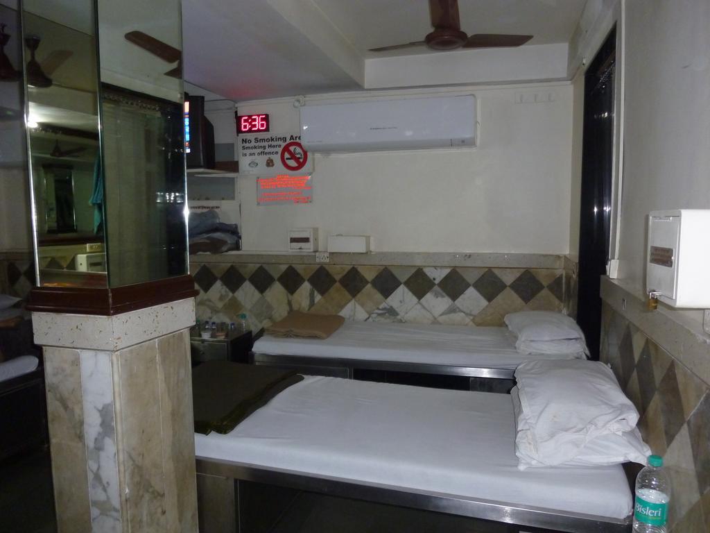 Yadgar Guest House Mumbai Luaran gambar