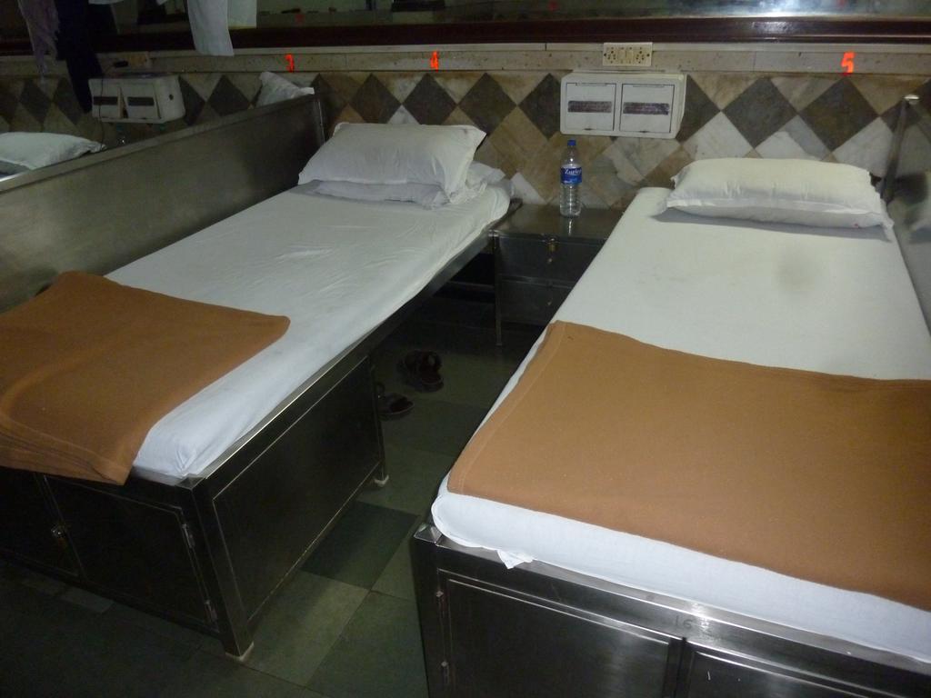 Yadgar Guest House Mumbai Luaran gambar