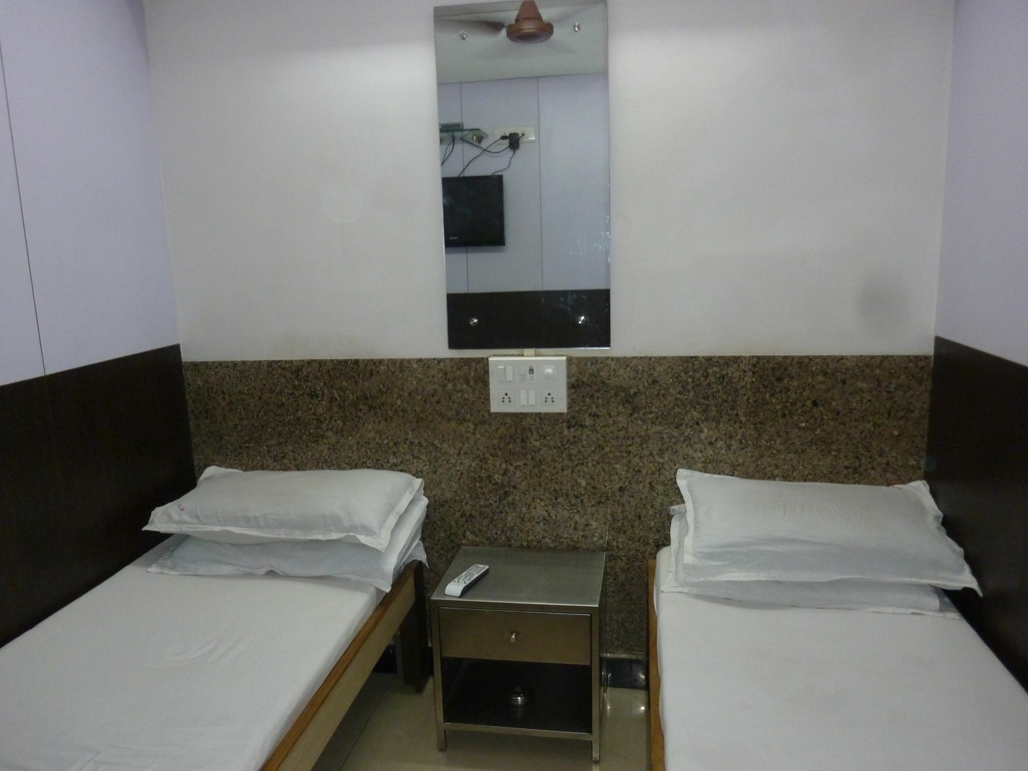 Yadgar Guest House Mumbai Luaran gambar